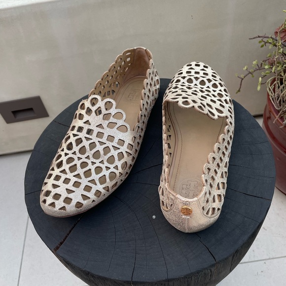 tory burch fiona laser cut smoking slippers in platinum - Picture 10 of 14